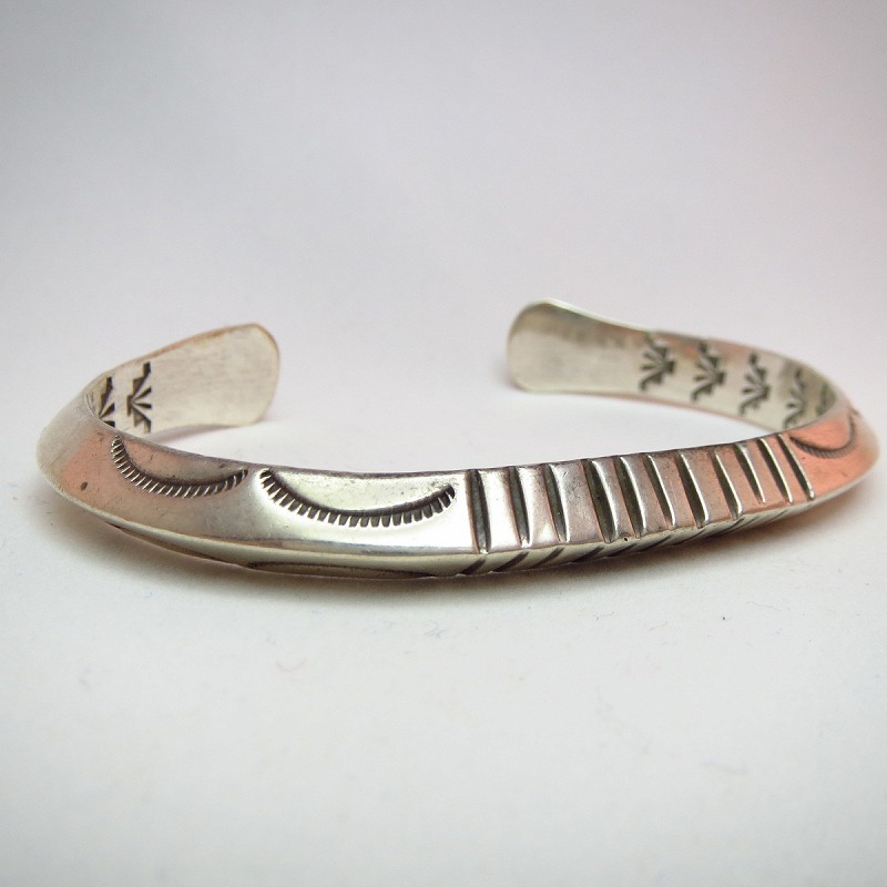 OLDPAWN Stamped Triangle Cuff  c.1980～