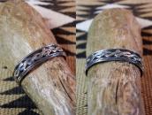 Atq【IH】Coin Silver Flat Twisted & Triangle Wires Cuff c.1930