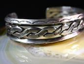 Atq【IH】Coin Silver Flat Twisted & Triangle Wires Cuff c.1930