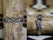 Vintage Navajo Stamped Sandcast Silver Cuff  c.1940～