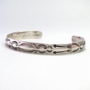 Antique Arrows Stamped Triangle Wire Cuff Bracelet  c.1920～