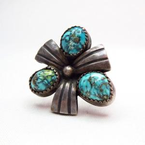 Vintage Tripartite Ring w/3 Spiderweb TQ c.1960