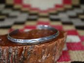 Atq Navajo Arrows Stamped Narrow Trianglewire Cuff  c.1930～