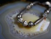 Vtg "Navajo Pearl" Hand Made Silver Beaded Necklace  c.1965～