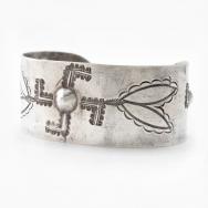 Antique Navajo 卍 Stamped & Repouse Ingot Silver Cuff c.1900～