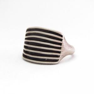 【Leroy Thomas】 Vintage Navajo Tracks style Ring  c.1975～