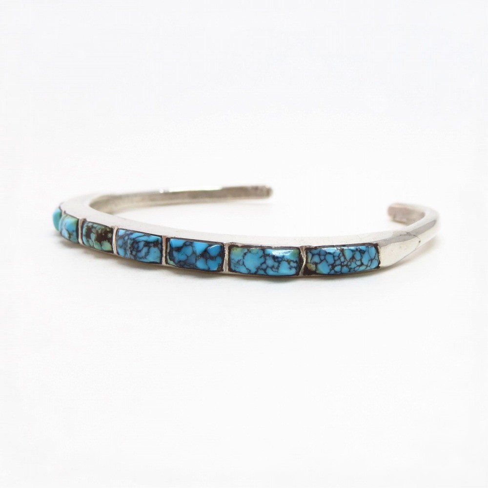 Vtg Zuni Carved Hi-Grade #8 Turquoise Row Narrow Cuff c.1950