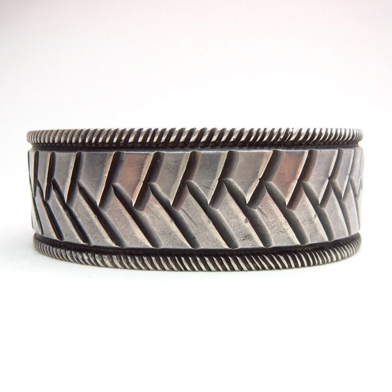 NAVAJO GUILD Basket Stamped IngotSilver Cuff Bracelet c.1940