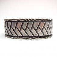 NAVAJO GUILD Basket Stamped IngotSilver Cuff Bracelet c.1940