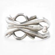Antique Navajo Lines Sand Cast Silver Cuff Bracelet  c.1940～