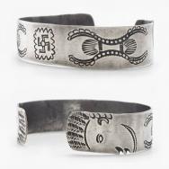 Early Navajo 卍 Stamped Indian Chief Profile Cuff  c.1905～