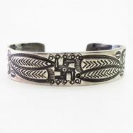 Antique Navajo 卍 & Arrows Stamped Ingot Silver Cuff  c.1915～