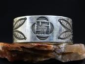 Atq Navajo 卍 & Butterfly Stamped Ingot Silver Cuff  c.1920～