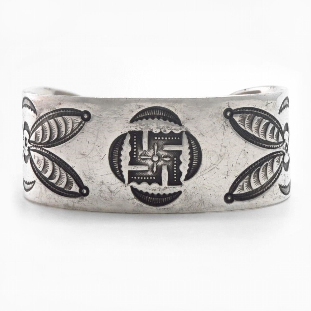 Atq Navajo 卍 & Butterfly Stamped Ingot Silver Cuff  c.1920～
