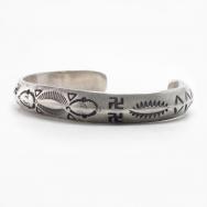 Antique Navajo 卍 Stamped Heavy Triangle Wire Cuff c.1920～