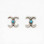 Navajo Sand Castted Pierced Earrings w/Gem Turquoise c.1955～