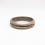 Vintage Arrows Stamped Halfround Wire Silver Ring  c.1940～