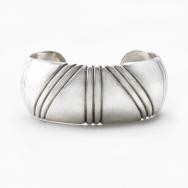 Vintage Navajo LinePattern Domed Band Cuff in Silver c.1955～