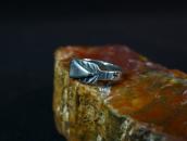 Antique 卍 Stamped Arrow Shape Silver Small Ring  c.1930