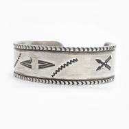 【Morris Robinson】Hopi Stamped Heavy IngotSilver Cuff c.1930～