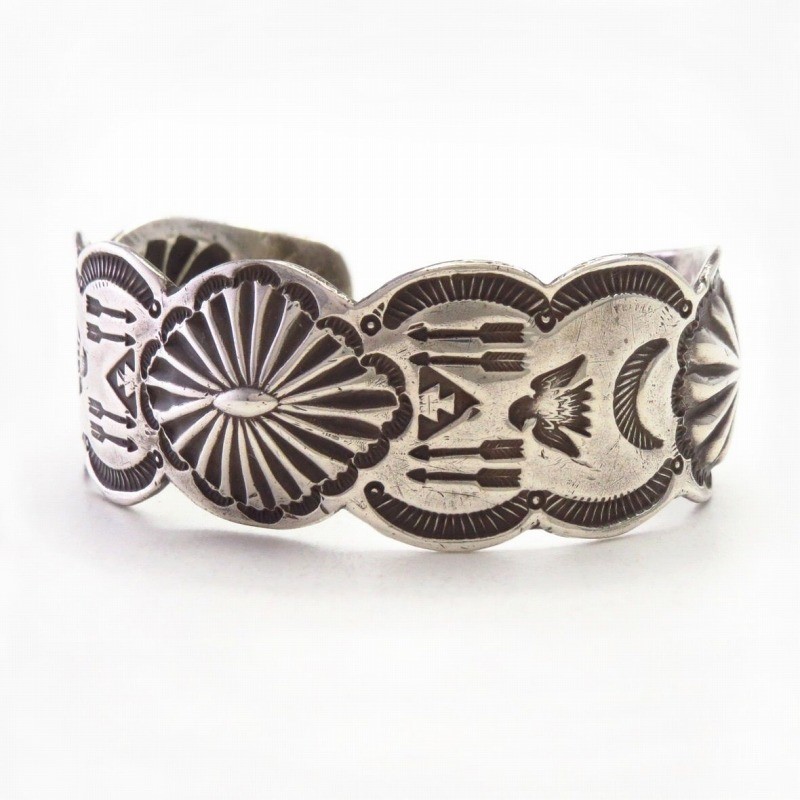 【GARDEN OF THE GODS】Repoused & Stamped Silver Cuff  c.1925～