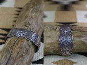 【GARDEN OF THE GODS】Repoused & Stamped Silver Cuff  c.1925～