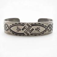 Antique Navajo 卍 & Hearts Stamped Ingot Silver Cuff  c.1925～