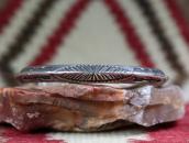 Atq Navajo 卍 Arrow Stamped Heavy Triangle Wire Cuff c.1920～