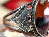 Atq Navajo Vermillion/Black PetrifiedWood Row Cuff c.1940～