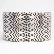 【Thomas Curtis】 Navajo Multi Stamped Heavy Silver Wide Cuff