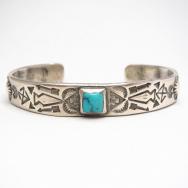 【GARDEN OF THE GODS】 Antique 卍 Stamped Cuff w/Sq. TQ c.1925