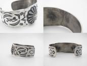 Antique Navajo 卍 Stamped & Repouse Coin Silver Cuff c.1925～