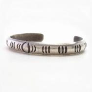 【NAVAJO GUILD】Vintage Stamped Half-Round Wire Cuff c.1945～