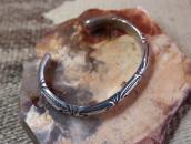 Vintage Navajo Stamped & Filed Half-Round Wire Cuff  c.1950～