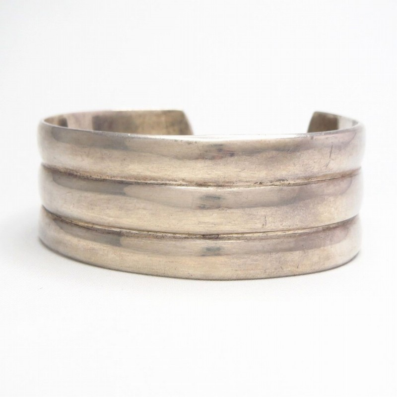 Antique Navajo or Pueblo Ribbed Silver Cuff Bracelet c.1935～