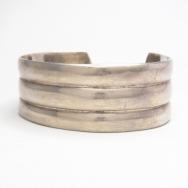 Antique Navajo or Pueblo Ribbed Silver Cuff Bracelet c.1935～