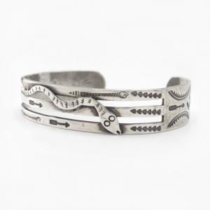 Atq Navajo 卍 Stamped & Snake Applique Silver Cuff c.1925～