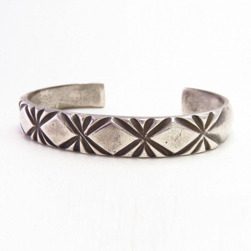 Historic Navajo Stamped & Filed Heavy Silver Cuff  c.1930～