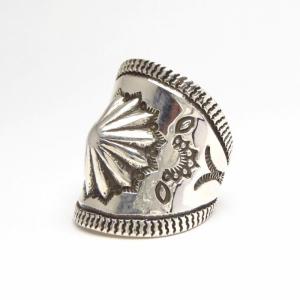 【Clendon Pete】 Navajo Shell Repoused Wide Width Ring  JP20