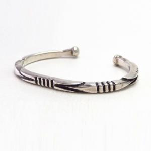 【Lewis Lomay】Hopi Vtg Filed Narrow Square Wire Cuff  c.1960～