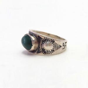 Atq Navajo Concho Repoused & 卍 Stamped Silver Ring c.1930