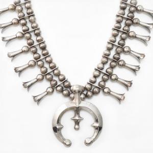 Vintage Navajo Squash Blossom Naja Necklace in Silver c.1960