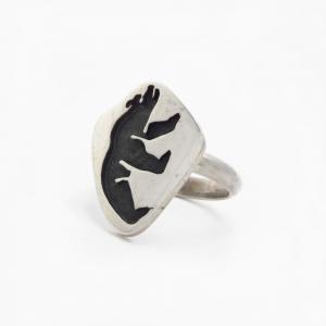 【Lawrence Saufkie】Hopi Walking Bear Overlay Ring c.1975～