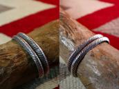 Antique Navajo 2-Strand Casted Triangle Wire Cuff  c.1930～
