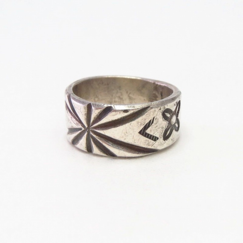 【Mark Chee】 Navajo Filed & Stamped Silver Band Ring  c.1955～