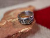 【Mark Chee】 Navajo Filed & Stamped Silver Band Ring  c.1955～