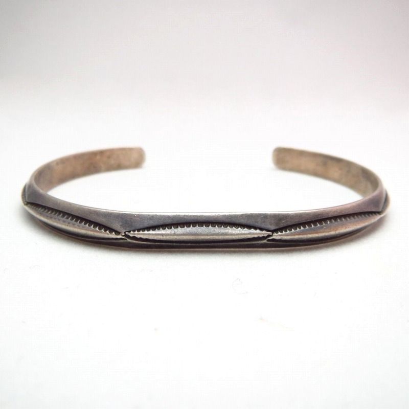 Vintage Stamped Narrow Triangle wire Cuff Bracelet  c.1940～