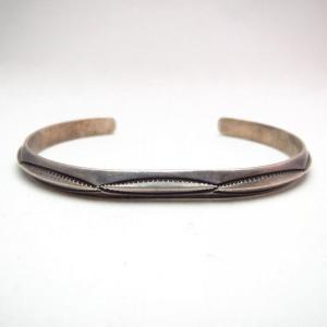 Vintage Stamped Narrow Triangle wire Cuff Bracelet  c.1940～