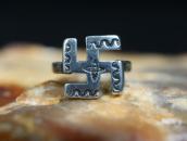 Atq Navajo 卍 Face Narrow Shank Small Ring in Silver c.1925～