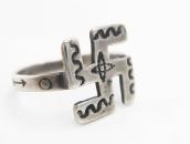 Atq Navajo 卍 Face Narrow Shank Small Ring in Silver c.1925～
